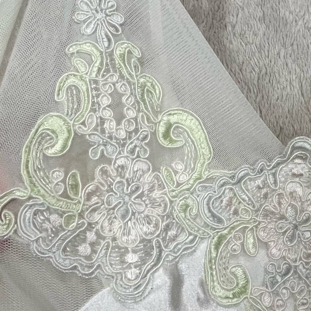 Bridal Delicates Lace Bodice Ivory Satin Maxi NightGown & Robe Sz M Honeymoon - Picture 6 of 16